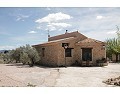 Schönes Landhaus mit 3 Schlafzimmern und 2 Badezimmern in Villena. in Alicante Dream Homes API 1122