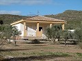 Gemütliches Landhaus mit 2 Schlafzimmern, atemberaubender Aussicht und asphaltierter Zufahrt, 11 km von Yecla in Alicante Dream Homes API 1122