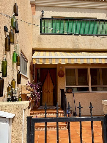Lovely 4 Bed 2 bath Townhouse in Pinoso.