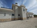 Prachtige villa met 6 slaapkamers en 5 badkamers in Pinoso. in Alicante Dream Homes API 1122