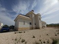 Prachtige villa met 6 slaapkamers en 5 badkamers in Pinoso. in Alicante Dream Homes API 1122