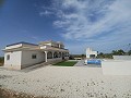 Prachtige villa met 6 slaapkamers en 5 badkamers in Pinoso. in Alicante Dream Homes API 1122
