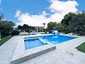 Luxe villa met zomerkeuken op 15 minuten van Elche in Alicante Dream Homes API 1122