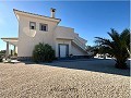 Prachtige villa met 4 slaapkamers en 4 badkamers in Pinoso. in Alicante Dream Homes API 1122