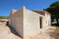 Landhaus mit 100.000 M2 Oliven und Mandeln in Alicante Dream Homes API 1122