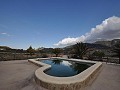 Maravillosa villa con piscina en Yecla in Alicante Dream Homes API 1122