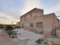 Fantastisches Landhaus zum Renovieren in der Nähe von Pinoso in Alicante Dream Homes API 1122