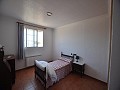 Groot familiehuis met 4 slaapkamers en gastenverblijf met 4 bedden in Alicante Dream Homes API 1122