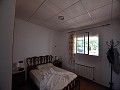 Villa enorme de 4 dormitorios con casa de huéspedes con 4 habitaciones in Alicante Dream Homes API 1122