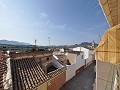 Zwei Stadthäuser - 1 vollständig renoviert und 1 größtenteils renoviert - B & B oder Investitionspotential in Alicante Dream Homes API 1122