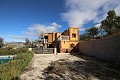 Freistehende Villa in Monovar mit zwei Gästehäusern und einem Pool in Alicante Dream Homes API 1122