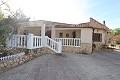 Villa mit 6 Schlafzimmern in Yecla in Alicante Dream Homes API 1122