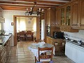 Villa mit 6 Betten, 3 km von Yecla entfernt in Alicante Dream Homes API 1122