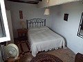 Herenhuis met solarium in Teresa de Cofrentes in Alicante Dream Homes API 1122