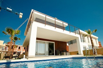 Moderne villa met 3 slaapkamers en 3 badkamers in Gran Alacant