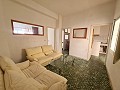 Appartement 2 chambres et magasin (ou garage) à moderniser in Alicante Dream Homes API 1122