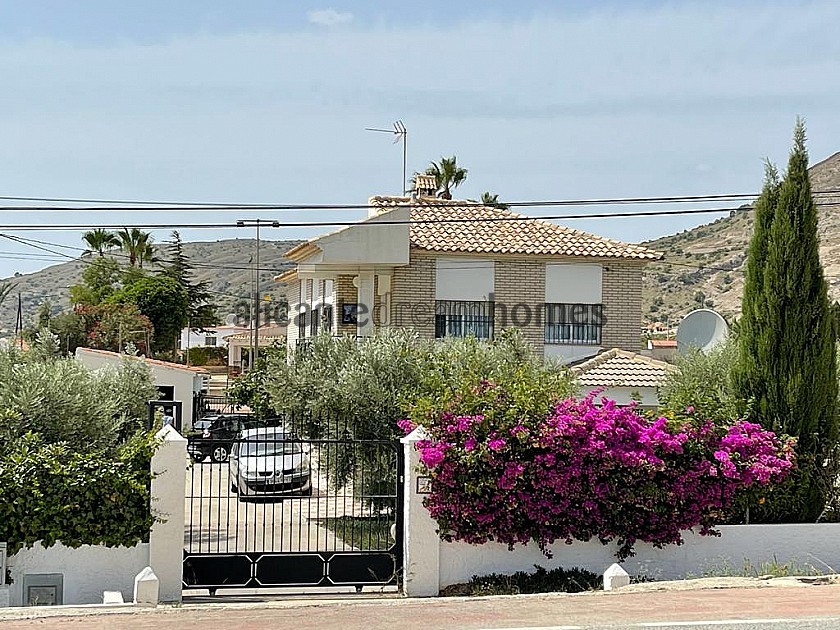 Large 5/6 Bed Villa in the heart of the Baños de Fortuna in Alicante Dream Homes