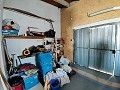 Freistehende Villa in Yecla mit Pool und Garage in Alicante Dream Homes API 1122