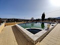 Freistehende Villa in Yecla mit Pool und Garage in Alicante Dream Homes API 1122