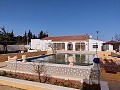 Vrijstaande villa in Yecla met zwembad en garage in Alicante Dream Homes API 1122