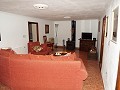 Preciosa casa adosada de 4 dormitorios en el centro de Ayora in Alicante Dream Homes API 1122