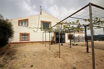 Landhaus in Alicante, Castalla
