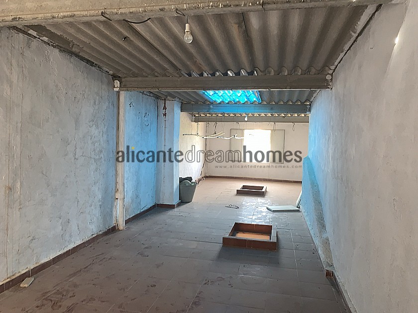 3-Bett-Landhaus & Lagerdepot 10 Minuten zu Fuß von der Stadt Barinas entfernt in Alicante Dream Homes