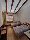 Schöne geräumige Finca mit 9 Betten, 3 Bädern und großem Pool in Alicante Dream Homes API 1122