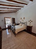 Hermosa finca espaciosa con 9 habitaciones, 3 baños y piscina grande in Alicante Dream Homes API 1122
