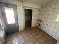 Casa adosada de 5 dormitorios y 2 baños que necesita reforma in Alicante Dream Homes API 1122