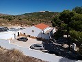 Beeindruckendes großes Haus mit 2. Haus plus Pool und Garagen in Alicante Dream Homes API 1122