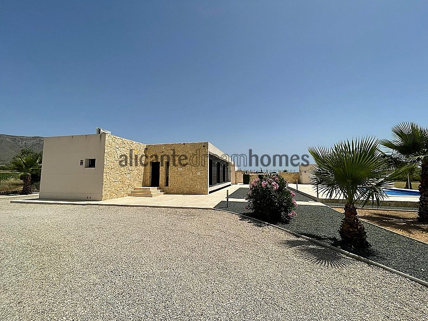 Hondon Villa with annex and pool 2km to Hondon Frailes in Alicante Dream Homes