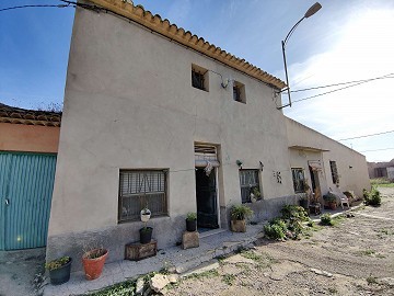 Large Country House with garages near Monovar and Pinoso