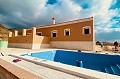 Villa mit 3 Schlafzimmern, 2 Bädern, Pool und Garage in Alicante Dream Homes API 1122