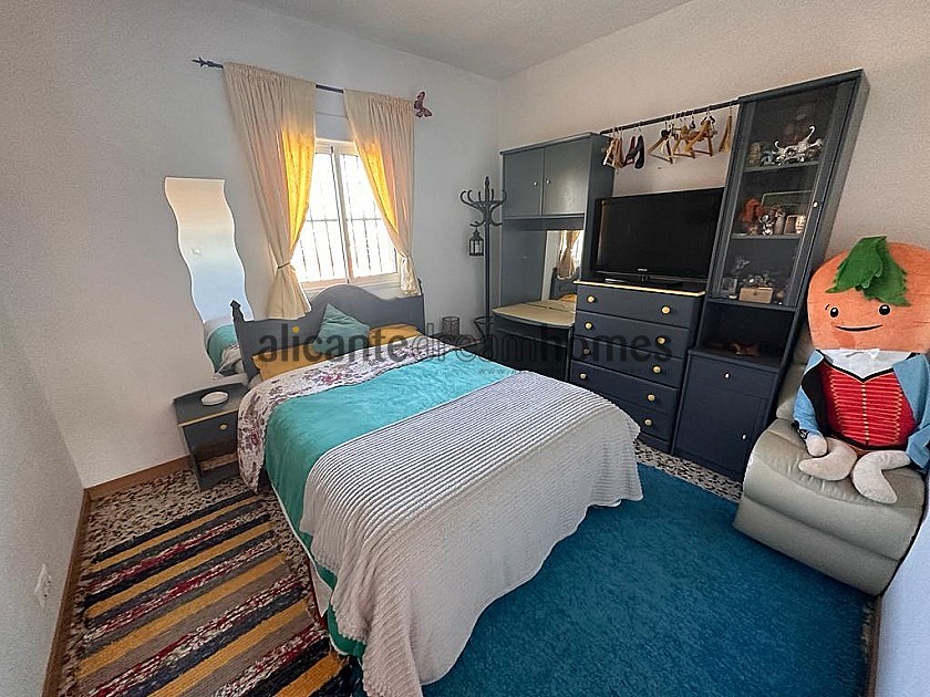 Finca de 2 Dormitorios Bellamente Reformada Fuera de la Red en un Parque Nacional in Alicante Dream Homes