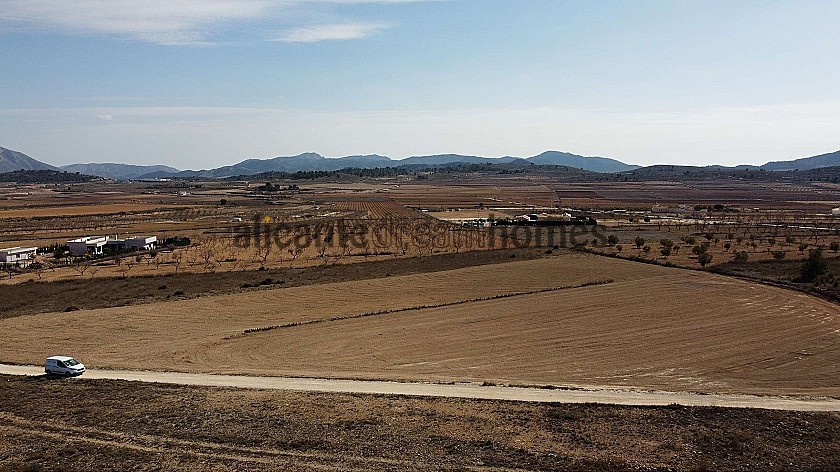 Lovely building plot in Pinoso with great views and privacy, only for new build villa in Alicante Dream Homes