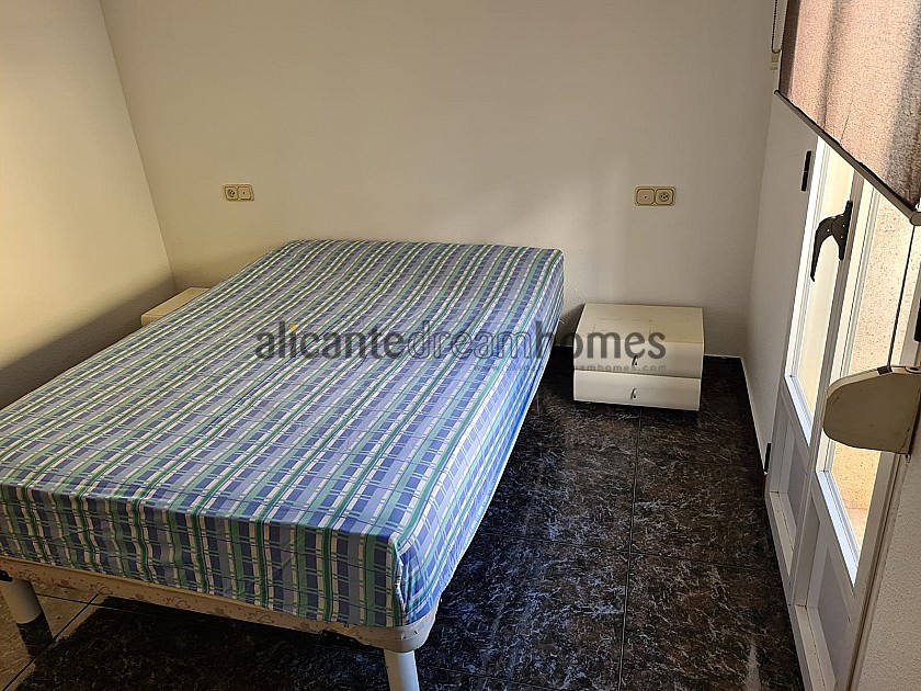 Maison avec espace commercial en dessous au centre de pinoso in Alicante Dream Homes
