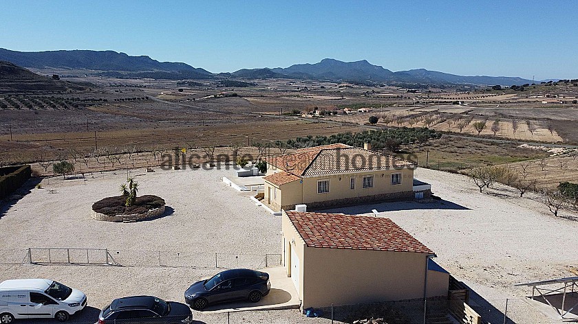 Detached Villa in Torre del Rico in Alicante Dream Homes