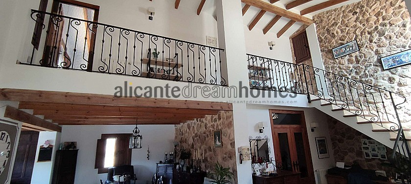 Beautiful country house in Pinoso in Alicante Dream Homes