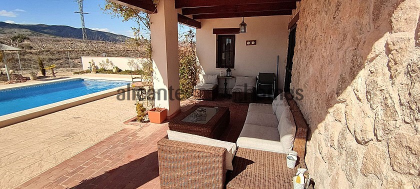 Beautiful country house in Pinoso in Alicante Dream Homes
