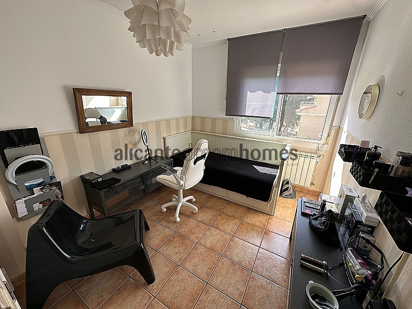 Doppelhaushälfte in Petrer - Wiederverkauf in Alicante Dream Homes