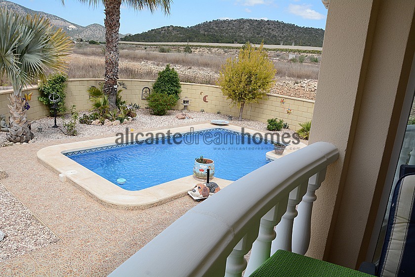 Villa mit 5 Schlafzimmern und 2 Bädern und Pool in Alicante Dream Homes