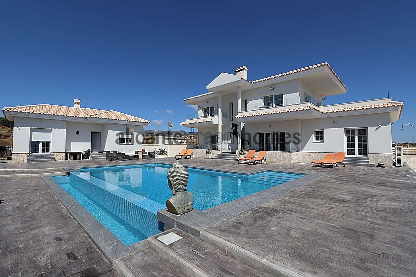 Beautiful new villa for sale in Pinoso in Alicante Dream Homes
