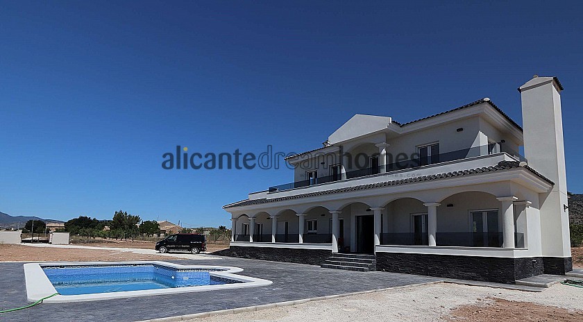 Belle villa neuve à vendre à Pinoso in Alicante Dream Homes