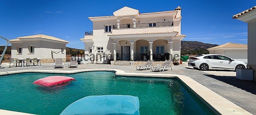 Ready now 5 Bedroom Villa For Sale In Pinoso in Alicante Dream Homes