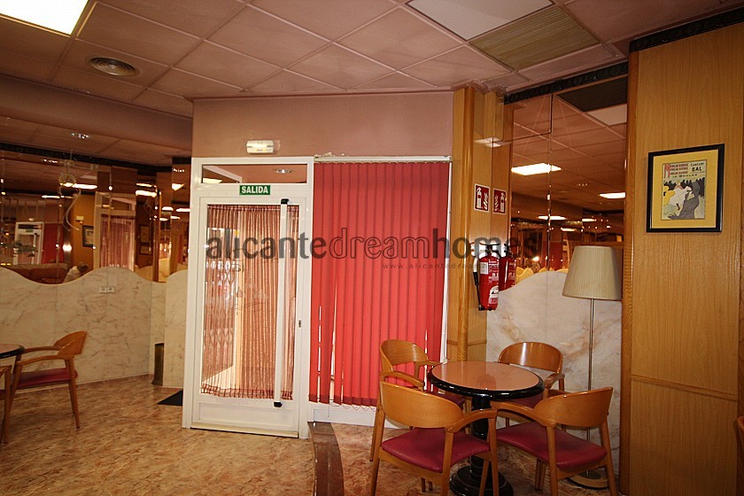 Bar/Restaurant avec Licence in Alicante Dream Homes