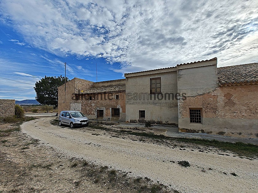Grande maison historique et bodega à Pinoso in Alicante Dream Homes