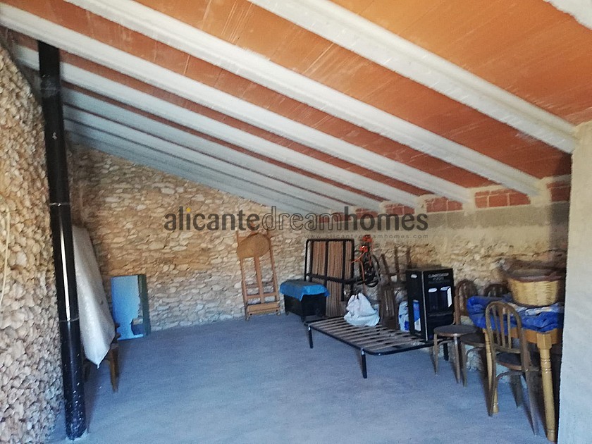 Maison de campagne de 2 chambres avec un très grand terrain in Alicante Dream Homes