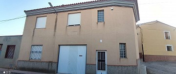 2 Bedroom Town House For Sale In Caudete