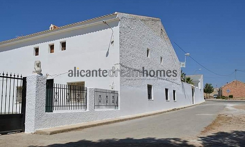 Impressive Town house in small village with Large Bodega and Pool in Alicante Dream Homes